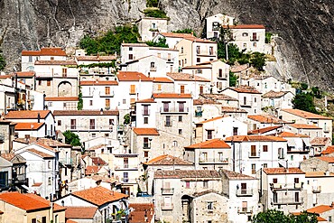 Stone houses in the medieval town of Castelmezzano, Dolomiti Lucane, Potenza province, Basilicata, Italy, Europe