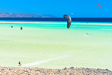 Kite surfers at Sotavento beach, Jandia, Fuerteventura, Canary Islands, Spain, Atlantic, Europe