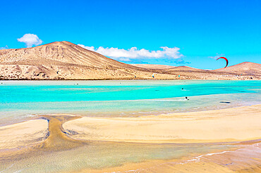 People enjoying kitesurfing at Sotavento beach (Playa de Sotavento de Jandia), Fuerteventura, Canary Islands, Spain, Atlantic, Europe