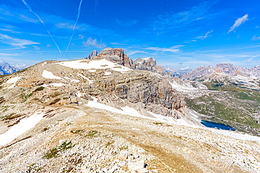 Clear summer sky over Oberbachernjoch (Passo Fiscalino) and mountain peaks, Sesto Dolomites, South Tyrol, Italy, Europe