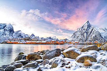 Traditional Rorbu in the fishing village of Sakrisoy at sunset in winter, Reine, Nordland county, Lofoten Islands, Norway, Scandinavia, Europe