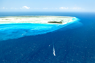 Aerial view of idyllic tropical island washed by the blue Indian Ocean, Zanzibar, Tanzania, East Africa, Africa