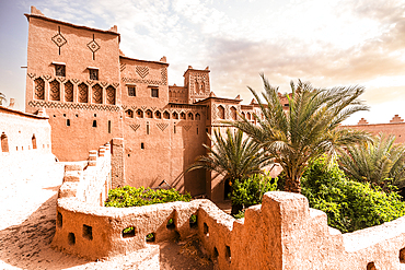 Palm trees surrounding the historic fortified residence (kasbah) of Amridil, Skoura, Atlas mountains, Ouarzazate province, Morocco, North Africa, Africa