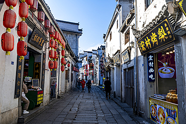 Street scene in Hongcun historical village, UNESCO World Heritage Site, Huangshan, Anhui, China, Asia