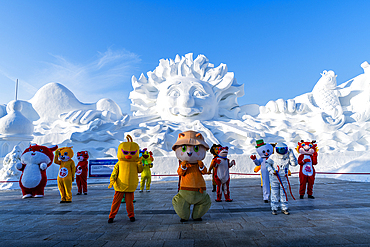 Parade at the Snow Sculpture Festival, Harbin, Heilongjiang, China, Asia