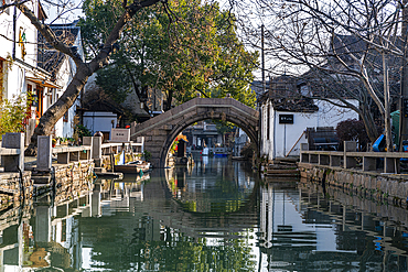 Water channel, Zhouzhuang water town, Jiangsu, China, Asia