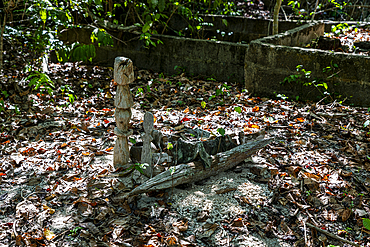 Traditional cemetery, Grande Santa Cruz Island, Zamboanga, Mindanao, Philippines, Southeast Asia, Asia