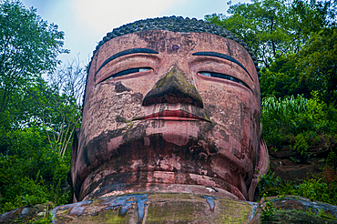 Leshan Giant Buddha, the largest stone Buddha on earth, Mount Emei Scenic Area, UNESCO World Heritage Site, Leshan, Sichuan, China, Asia