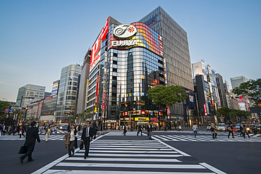 Crossing in front of the Modern shopping centers in Ginza, Tokyo, Honshu, Japan, Asia