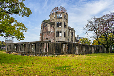 Atomic Bomb Dome (Genbaku Dome), Hiroshima Peace Memorial, UNESCO World Heritage Site, Hiroshima, Honshu, Japan, Asia