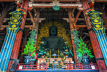 Big Buddha, Daibutsuden (Big Buddha Hall), Todaiji Temple, UNESCO World Heritage Site, Nara, Kansai, Honshu, Japan, Asia