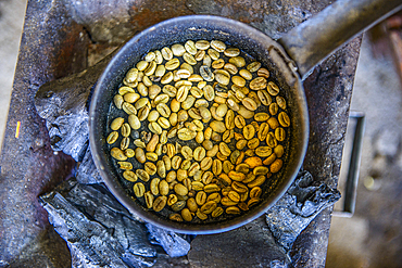 Roasting coffee beans, Keren, Eritrea, Africa