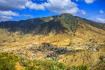 The town of Nefasi below the Debre Bizen monastery along the road from Massawa to Asmara, Nefasi, Eritrea, Africa