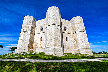 Castel del Monte, UNESCO World Heritage Site, Apulia, Italy, Europe