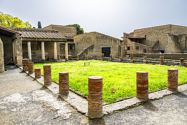 Roman town of Herculaneum, UNESCO World Heritage Site, Campania, Italy, Europe