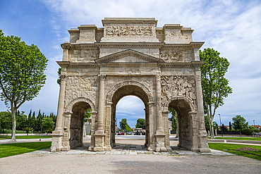 Triumphal Arch of Orange, UNESCO World Heritage Site, Orange, Vaucluse, Provence-Alpes-Cote d'Azur, France, Europe