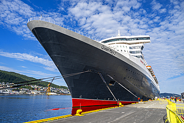 Queen Mary 2 anchoring in Bergen, Norway