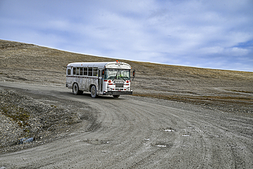 Old school bus, Resolute, Inuit hamlet, Cornwallis island, Nunavut, Canadian Arctic, Canada, North America