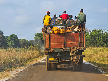 Overloaded truck, Eastern Central African Republic