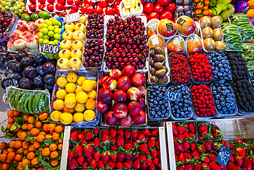 Fruit market, Moscow, Russia