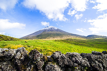 Ponta do Pico, highest mountain of Portugal, Island of Pico, Azores, Portugal, Atlantic, Europe