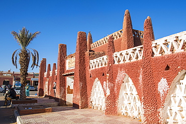 Red architecture in the center of Timimoun, western Algeria, North Africa, Africa