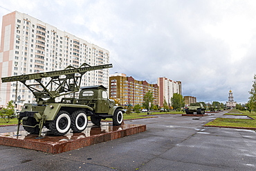 Long promenade filled with apartment complexes and war memorials in Kursk, Kursk Oblast, Russia, Eurasia