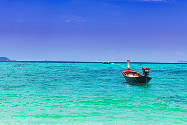 Fishing boat at Sunrise Beach, Koh Lipe, Tarutao National Park, Thailand, Southeast Asia, Asia