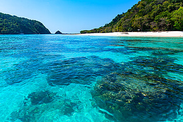 White sand beach and turquoise water, Koh Rok, Mu Ko Lanta National Park, Thailand, Southeast Asia, Asia