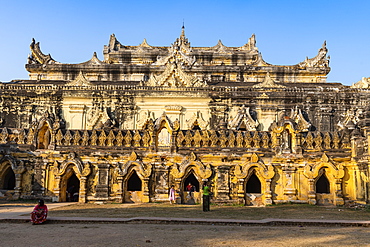 Maha Aungmye Bonzan Monastery, Inwa (Ava), Mandalay, Myanmar (Burma), Asia