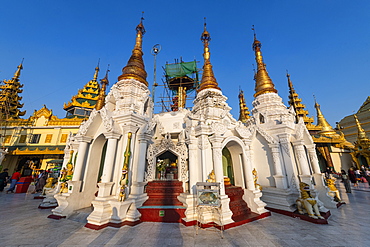 Golden spires in the Shwedagon pagoda, Yangon (Rangoon), Myanmar (Burma), Asia