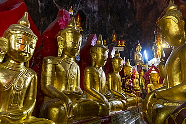 Golden Buddha statues, Pindaya cave, Pindaya, Shan state, Myanmar (Burma), Asia