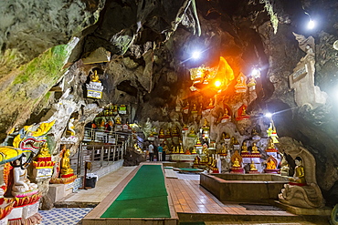 Golden Buddha statues, Pindaya cave, Pindaya, Shan state, Myanmar (Burma), Asia