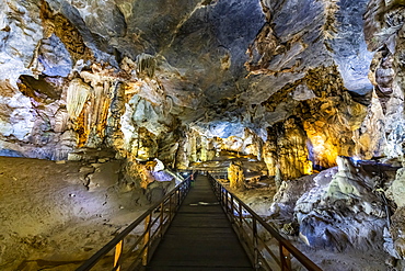 Colourful Paradise cave, Phong Nha-Ke Bang National Park, UNESCO World Heritage Site, Vietnam, Indochina, Southeast Asia, Asia