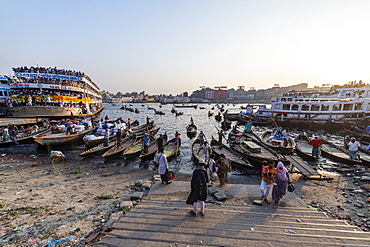 Passenger Canoes in the port of Dhaka, Bangladesh, Asia