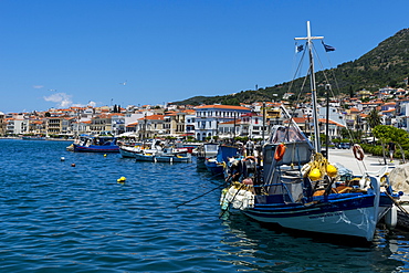 Fishing harbour, Samos town, Samos, Greek Islands, Greece, Europe