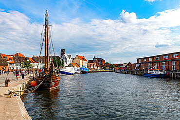 Harbour of the Hanseatic city of Wismar, UNESCO World Heritage Site, Mecklenburg-Vorpommern, Germany, Europe