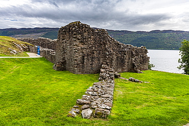 Urquhart Castle, Loch Ness, Highlands, Scotland, United Kingdom, Europe