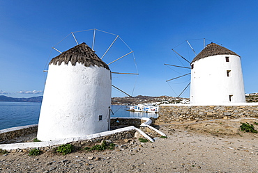 Windmills (Kato Milli), Horta, Mykonos, Cyclades, Greek Islands, Greece, Europe