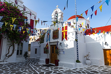 The white washed old town of Horta, Mykonos, Cyclades, Greek Islands, Greece, Europe