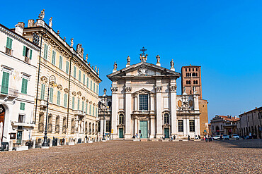 Mantua Cathedral, Mantua, UNESCO World Heritage Site, Lombardy, Italy, Europe