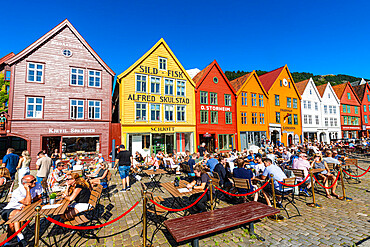 Open air cafes, Bryggen, series of Hanseatic buildings, UNESCO World Heritage Site, Bergen, Norway, Scandinavia, Europe