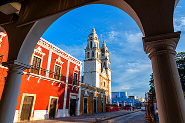 Our Lady of the Immaculate Conception Cathedral, the historic fortified town of Campeche, UNESCO World Heritage Site, Campeche, Mexico, North America