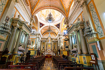 Basilica Colegiata de Nuestra Senora, UNESCO World Heritage Site, Guanajuato, Mexico, North America