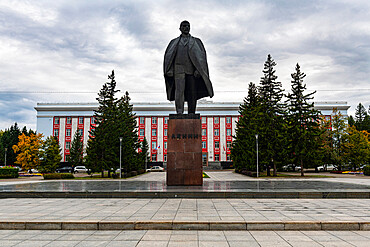 Lenin statue, Barnaul, Altai Krai, Russia, Eurasia