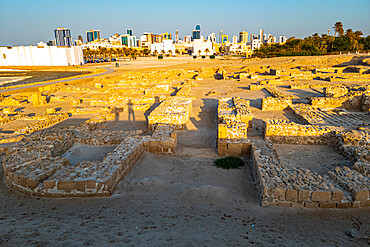 Qal'at al-Bahrain (Bahrain Fort), UNESCO World Heritage Site, Kingdom of Bahrain, Middle East