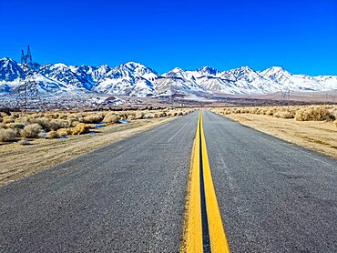 Road leading to Mammoth mountain, California, USA