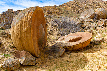 Giant rock carved in half, Torysh (The Valley of Balls), Shetpe, Mangystau, Kazakhstan, Central Asia, Asia