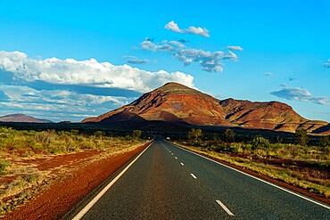 Roading leading to Karijini National Park, Western Australia, Australia, Pacific