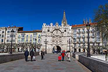 Santa Maria Gate, Burgos, UNESCO World Heritage Site, Castile and Leon, Spain, Europe